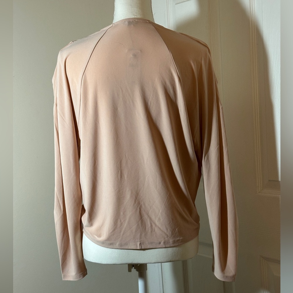 NWT Express blouse. - Picture 2 of 8